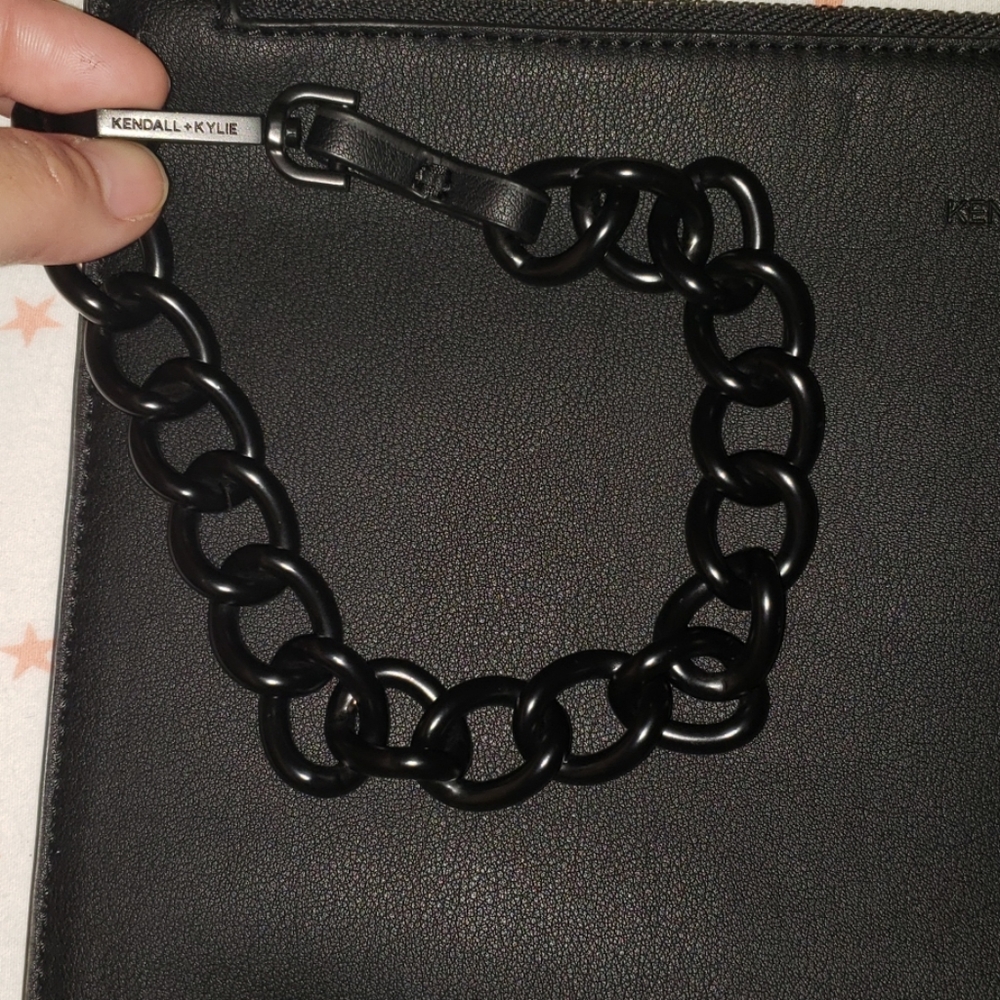 Kendall + Kylie clutch - Picture 2 of 8